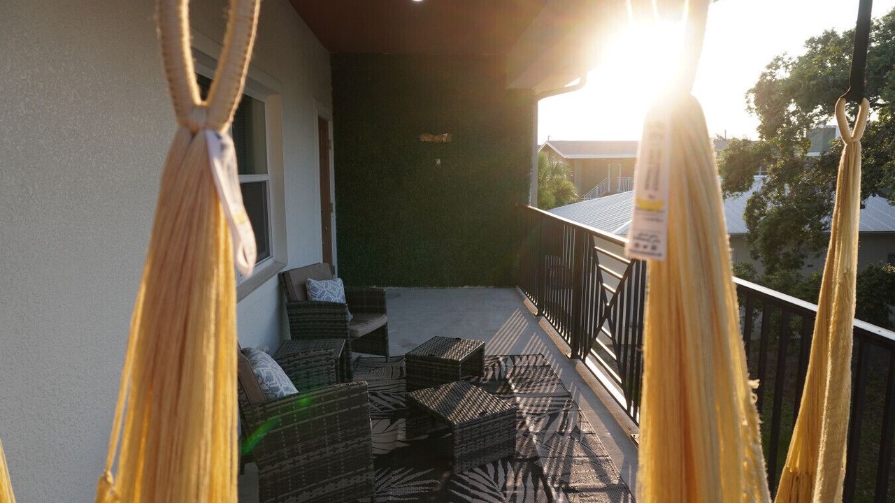 Photo of Patio Balcony in Crescent Beach