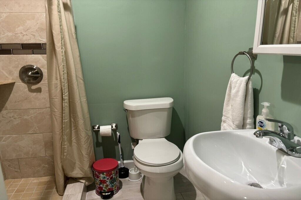 Photo of Bathroom in Park East
