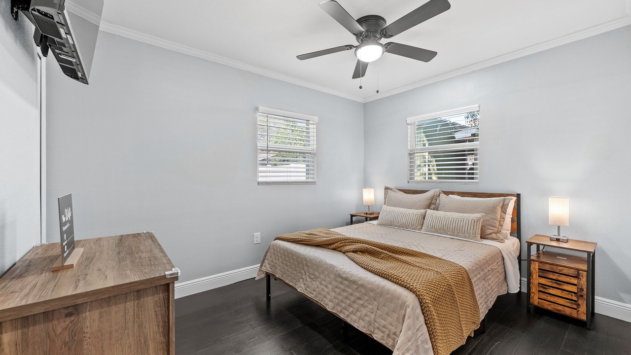 Photo of Bedroom in Bearss Plaza