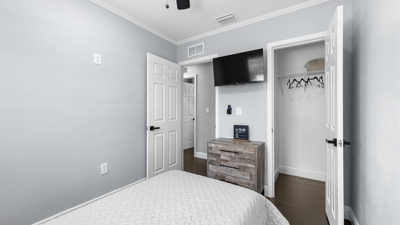 Photo of Bedroom in Bearss Plaza