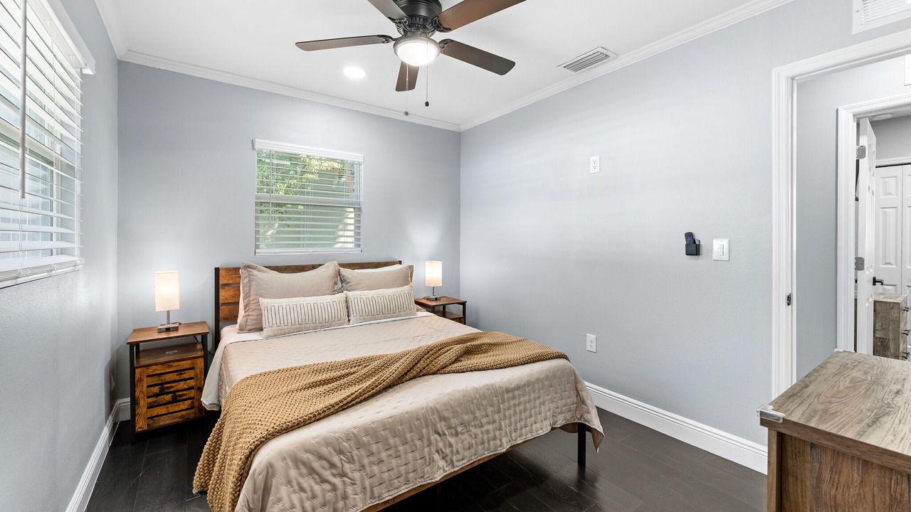 Photo of Bedroom in Bearss Plaza