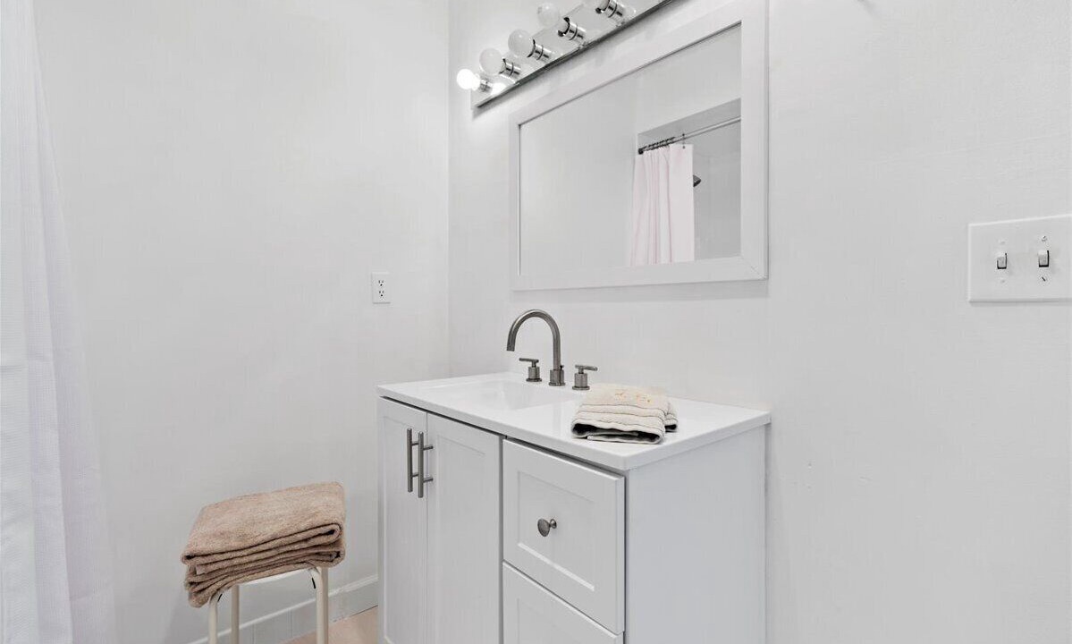 Photo of Bathroom in Loxahatchee Groves