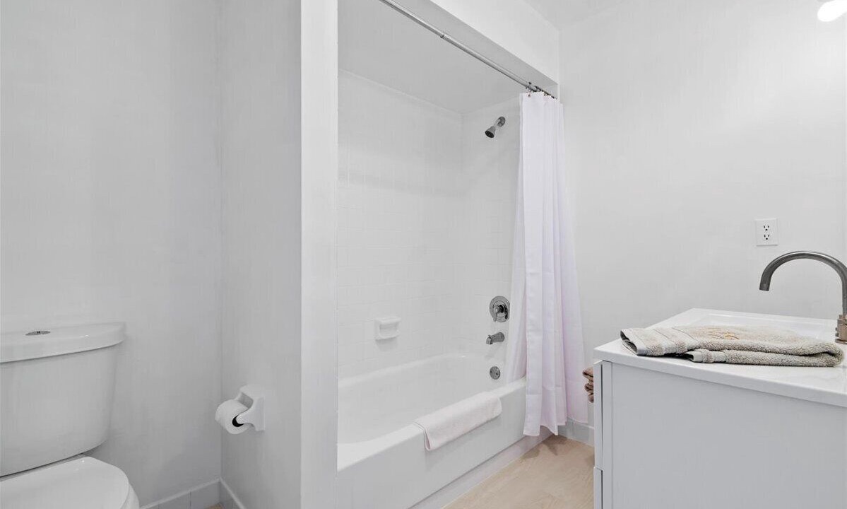 Photo of Bathroom in Loxahatchee Groves
