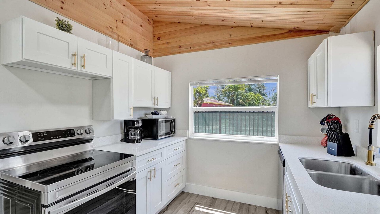 Photo of Kitchen in West Little River