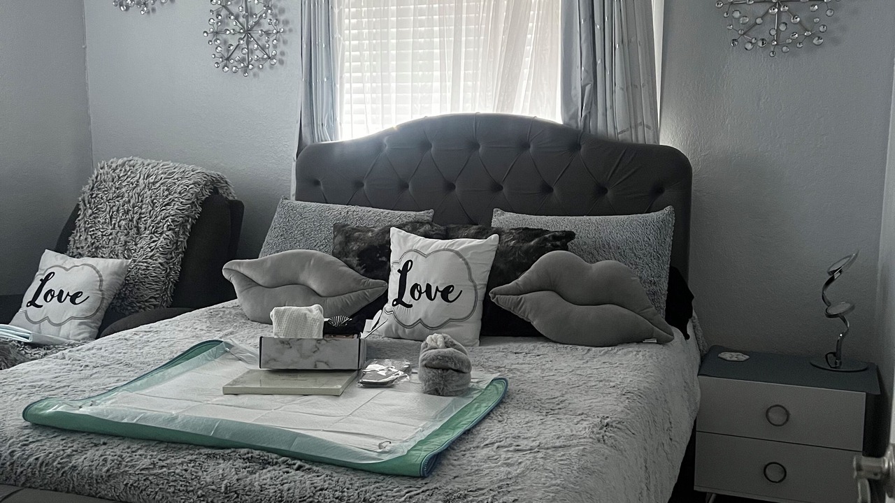 Photo of Bedroom in Olympia Heights