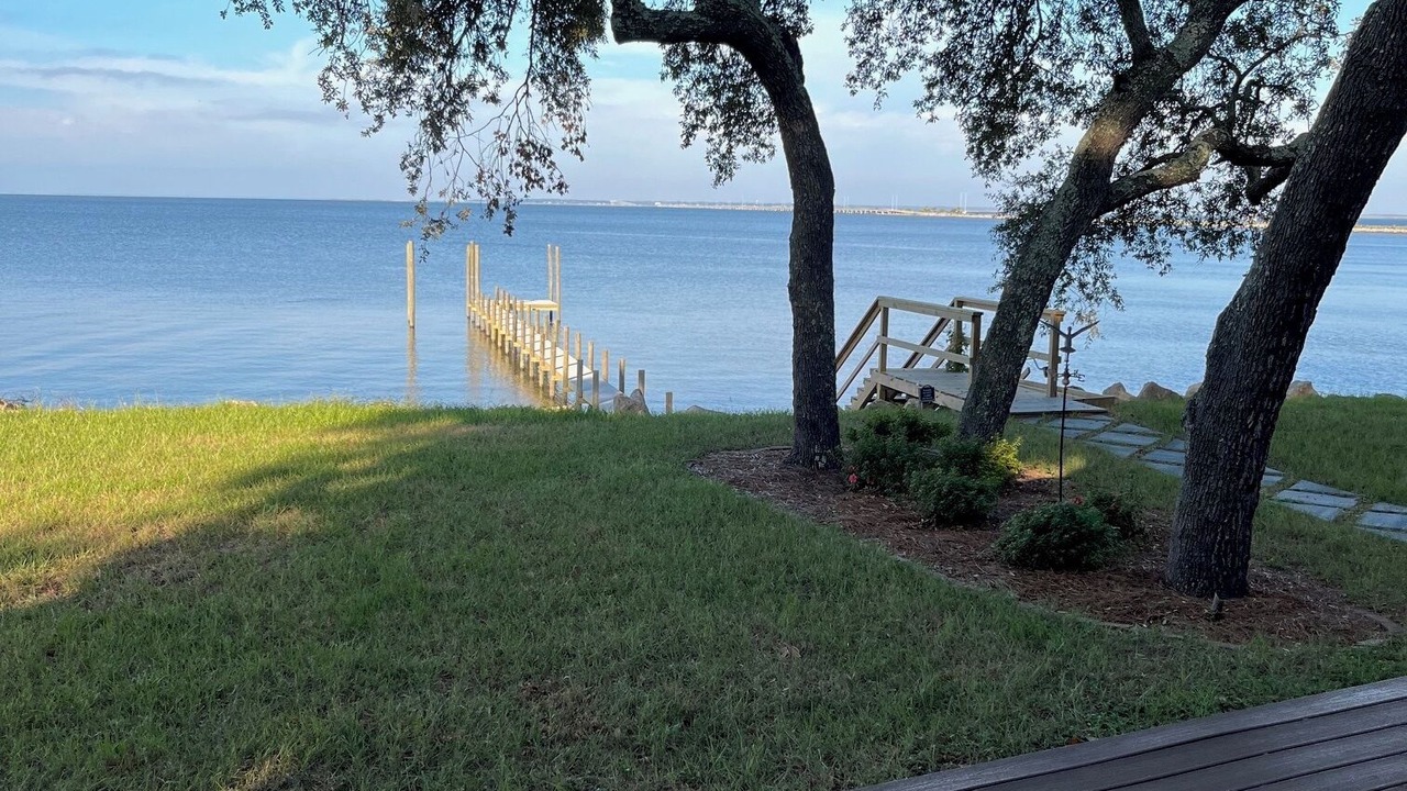 Photo of Others in Magnolia Bluffs