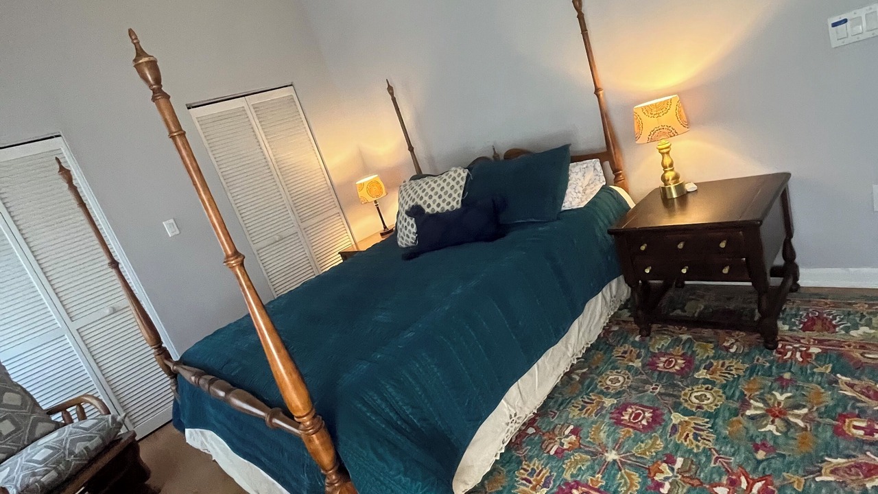 Photo of Bedroom in Arcadia Historic District