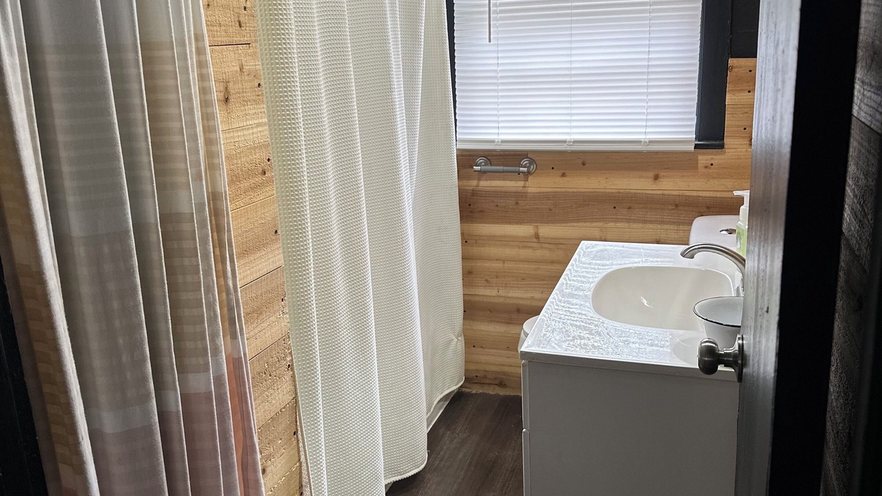 Photo of Bathroom in Chattahoochee