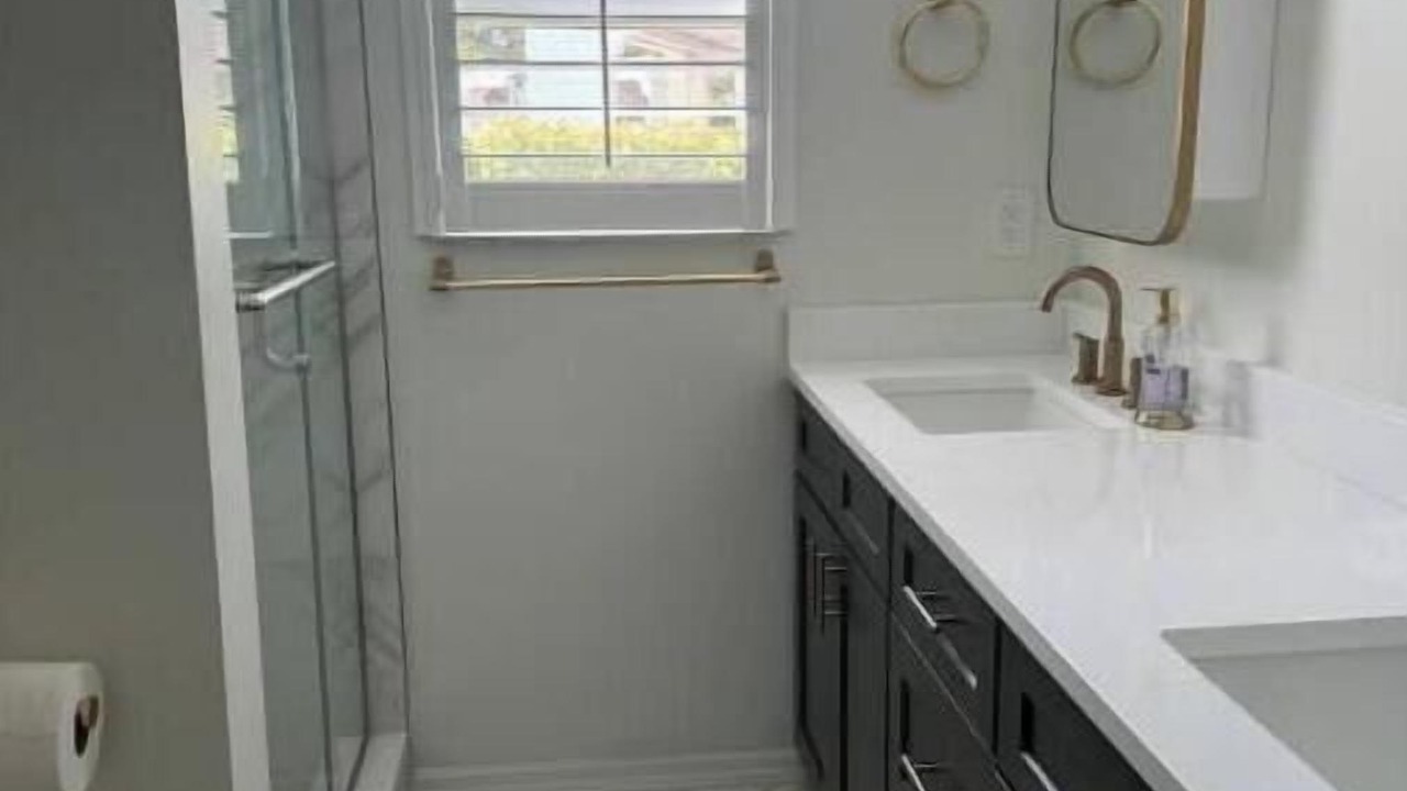 Photo of Bathroom in Pelican Bay