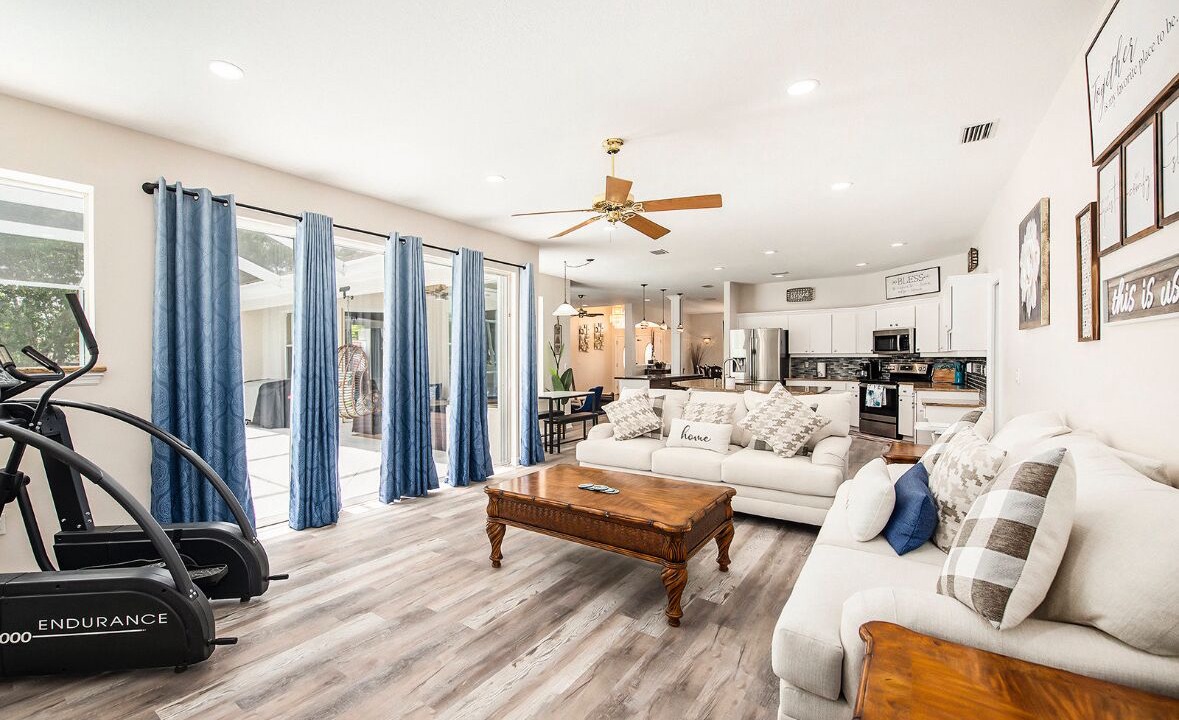 Photo of Livingroom in Oldsmar