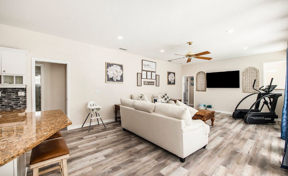 Photo of Livingroom in Oldsmar