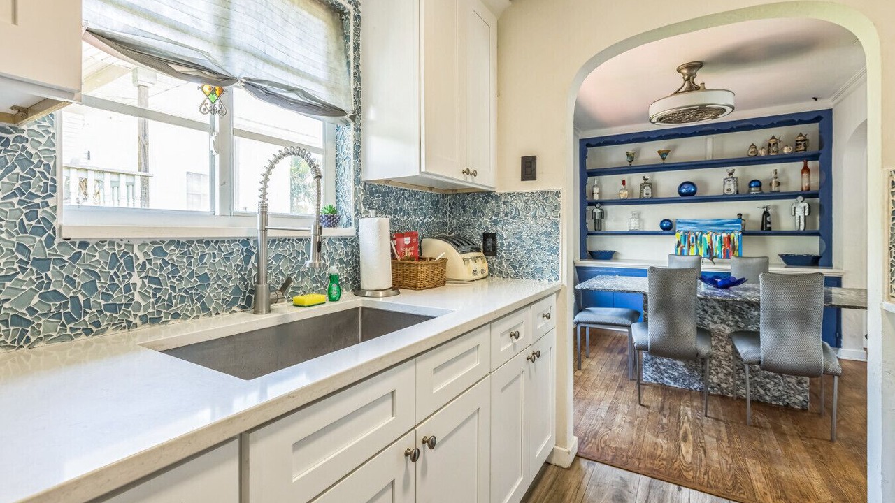 Photo of Kitchen in Crescent Lake