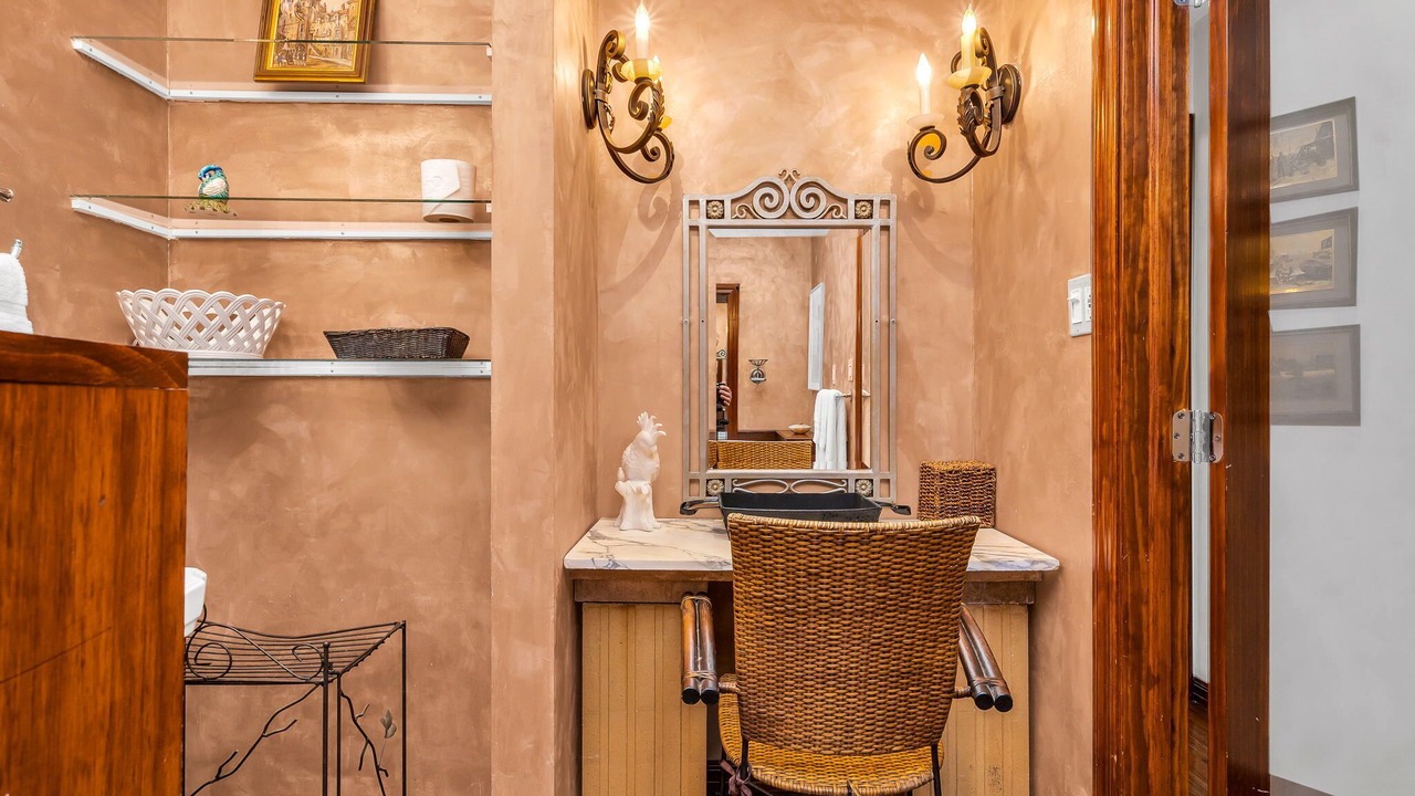 Photo of Bathroom in Parrot Cove