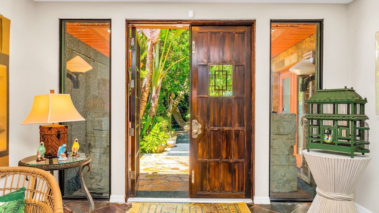 Photo of Bedroom in Parrot Cove