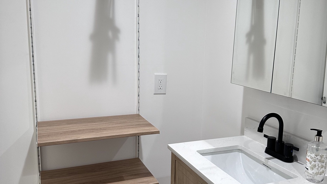 Photo of Bathroom in Sunset