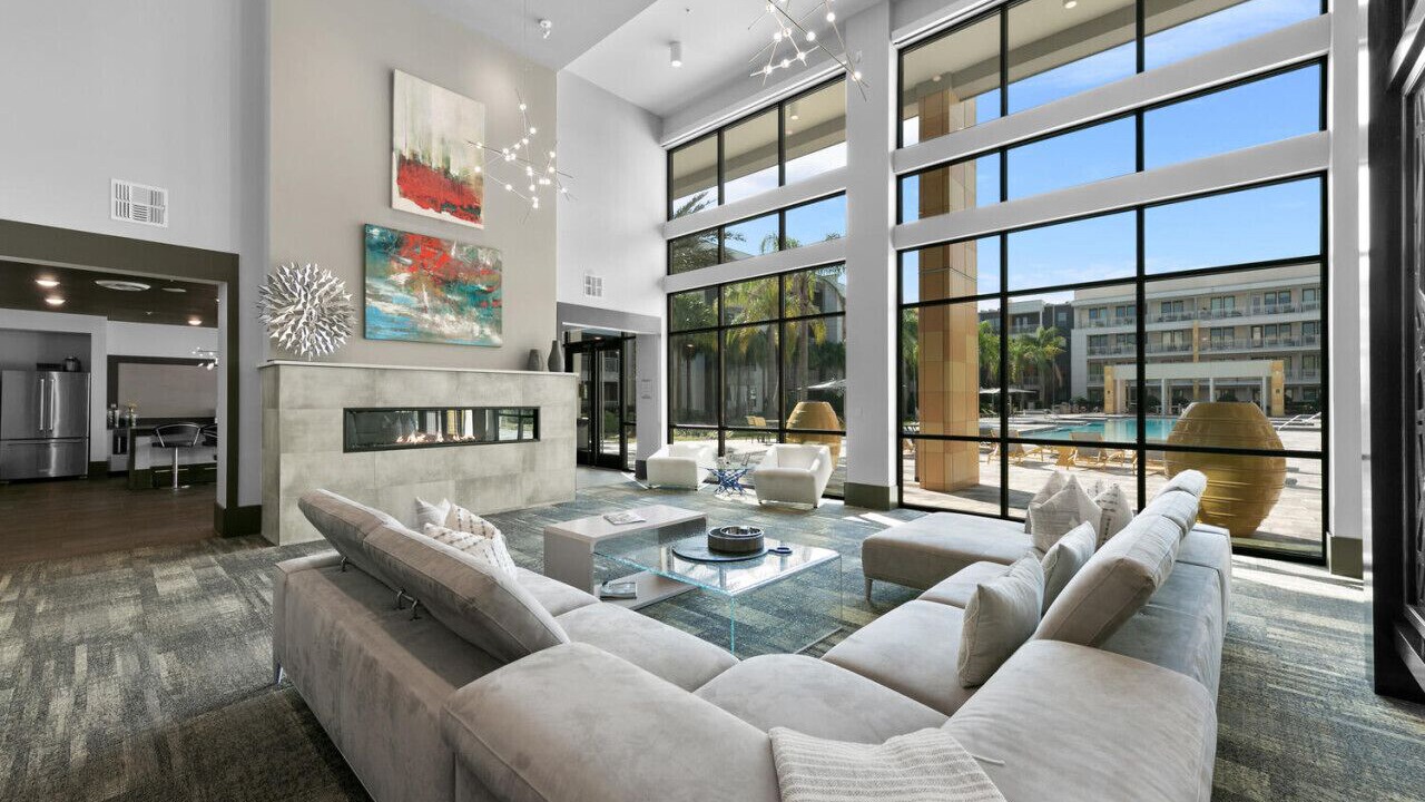 Photo of Livingroom in Deerwood