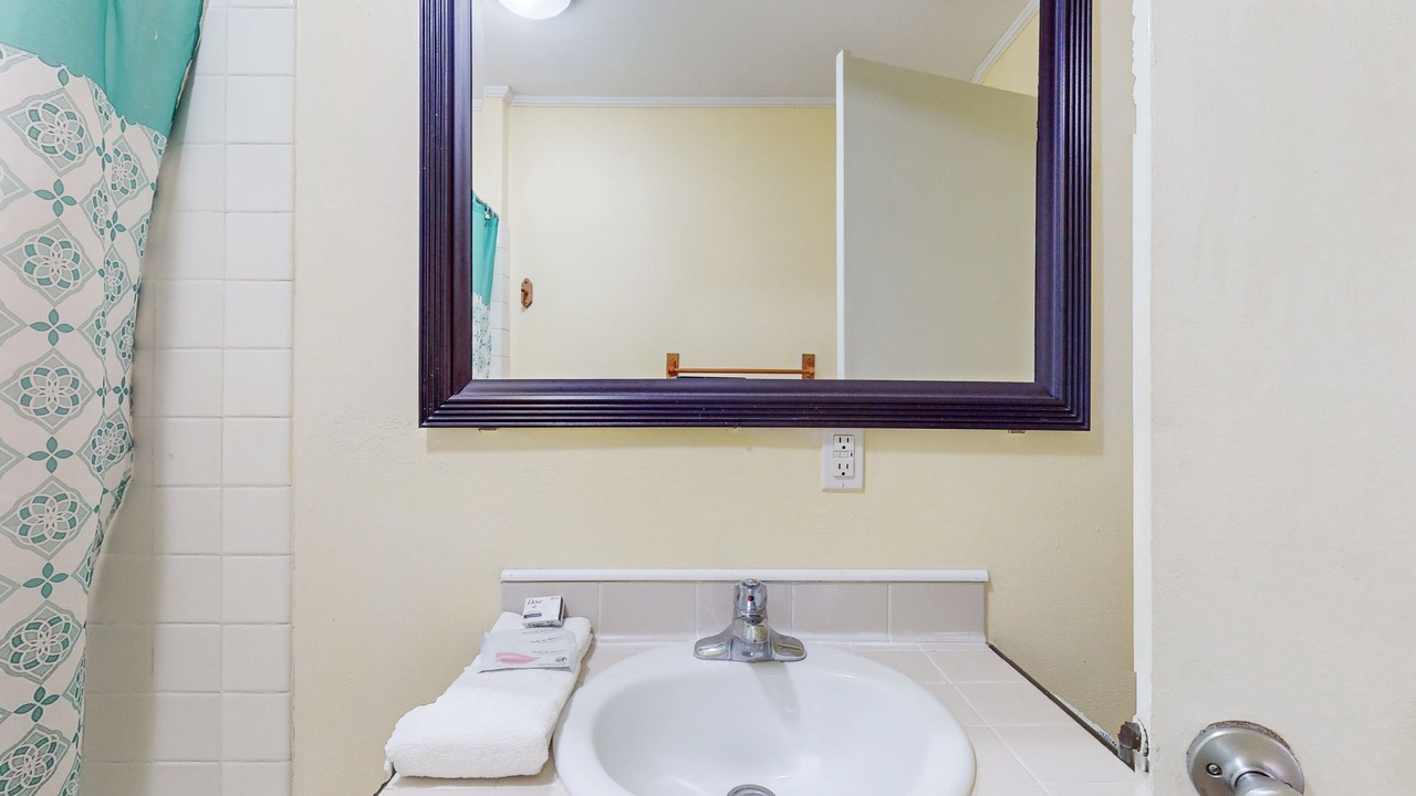 Photo of Bathroom in Eastpoint