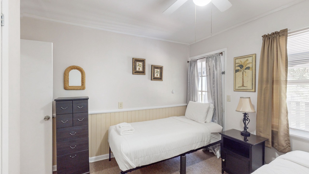 Photo of Bedroom in Eastpoint