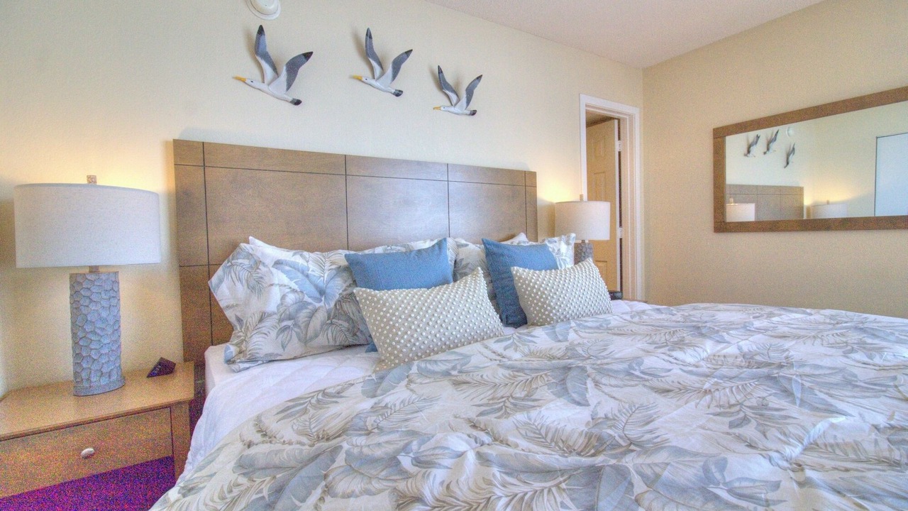 Photo of Bedroom in Arcadian Shores
