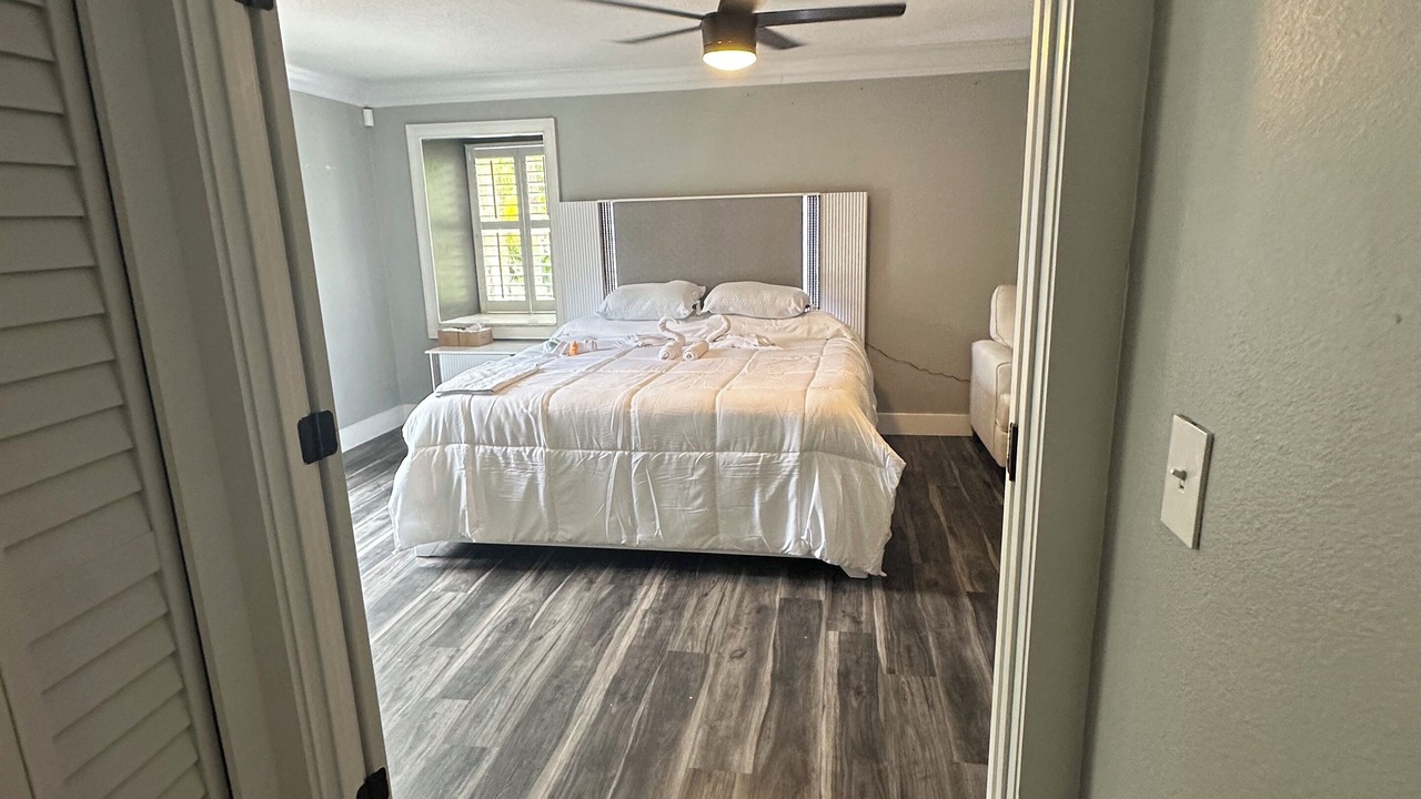 Photo of Bedroom in Lake Magdalene