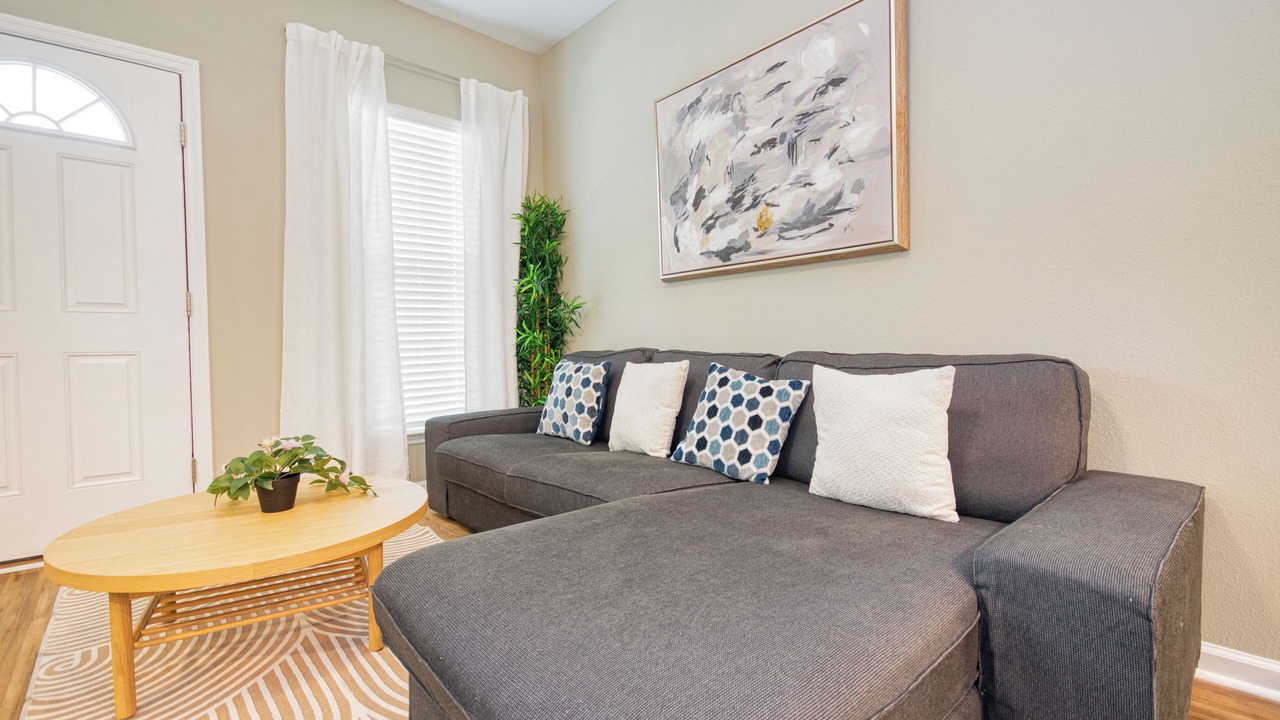 Photo of Livingroom in Tallahassee