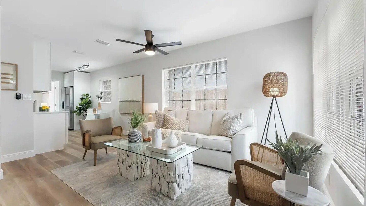 Photo of Livingroom in Edgewood