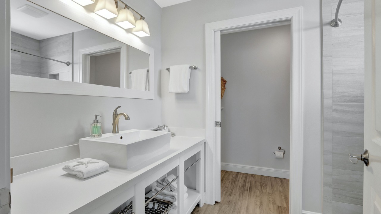 Photo of Bathroom in Islamorada