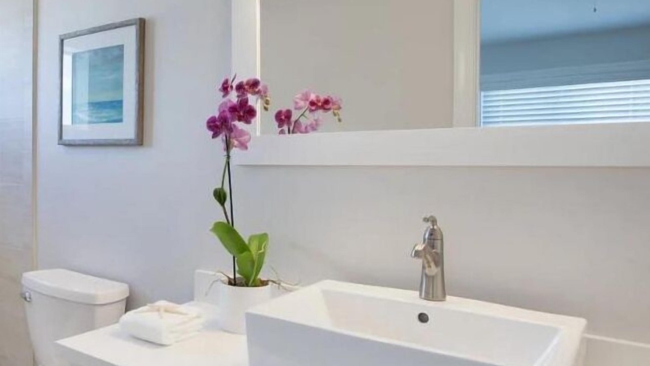 Photo of Bathroom in Islamorada