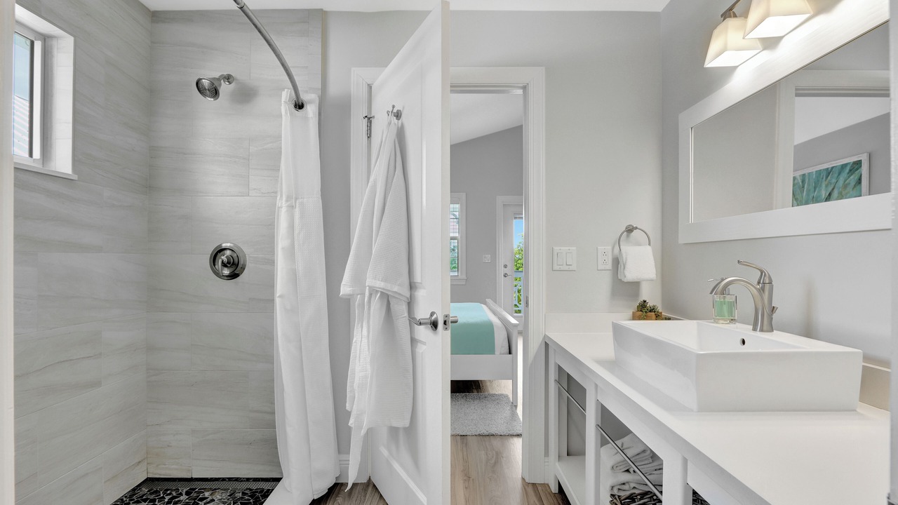 Photo of Bathroom in Islamorada