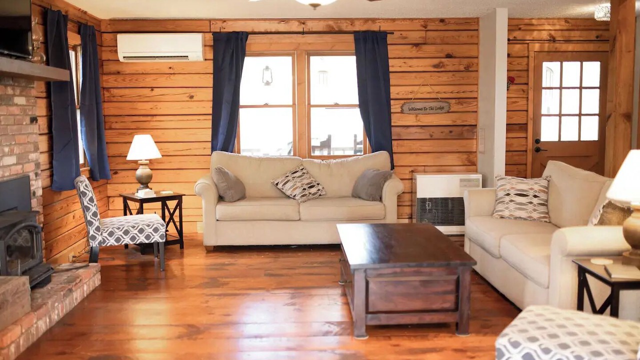 Photo of Livingroom in Waynesville