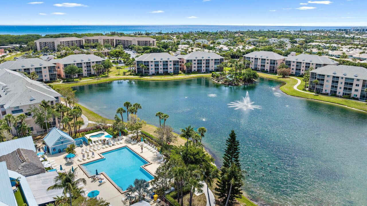 Photo of Outdoor in Jupiter Bay