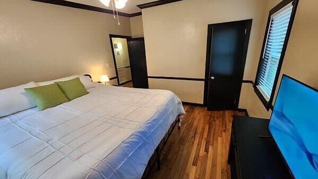 Photo of Bedroom in Tallahassee