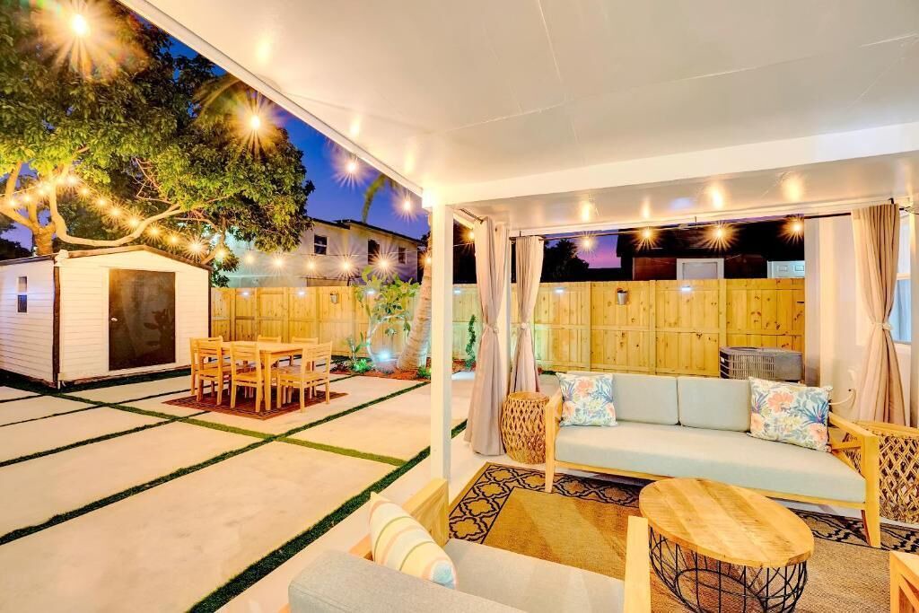 Photo of Outdoor in North Central Hollywood