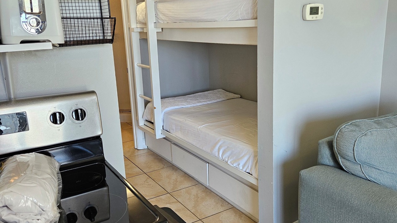 Photo of Bedroom in Crystal Shores