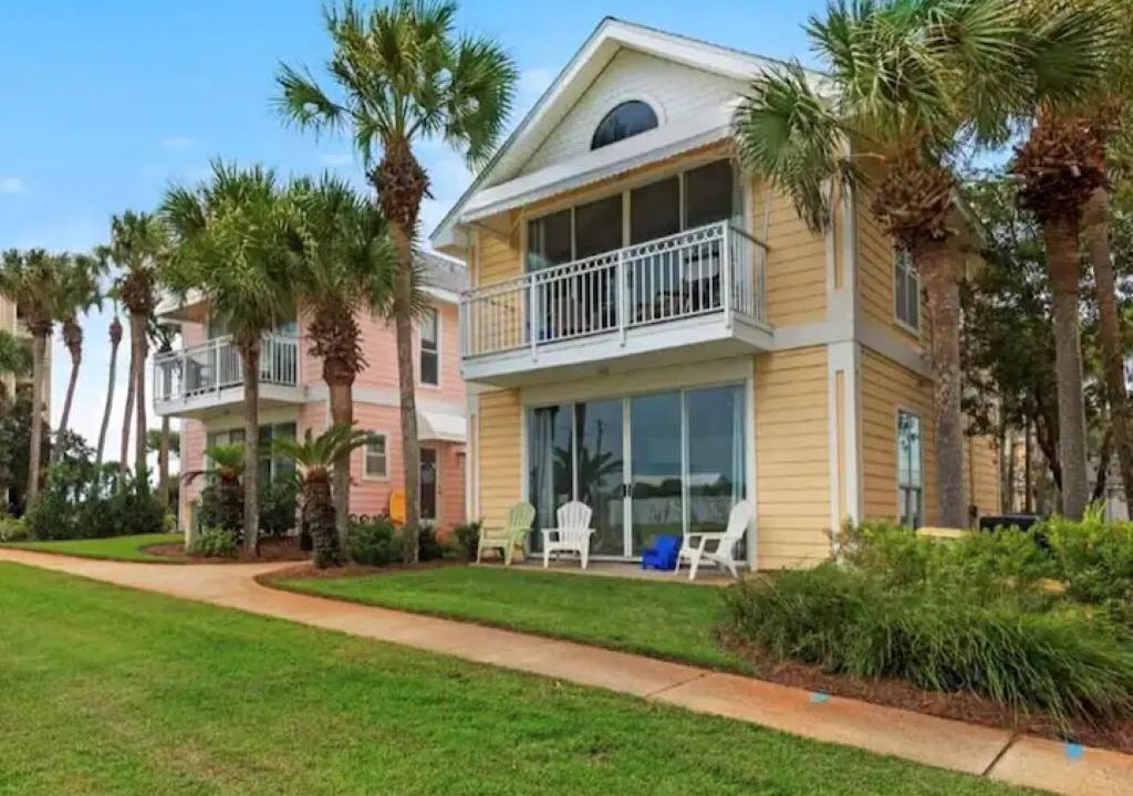 Photo of Outdoor in Crystal Shores