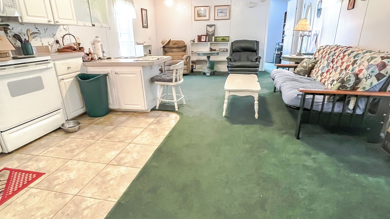 Photo of Livingroom in Suwannee