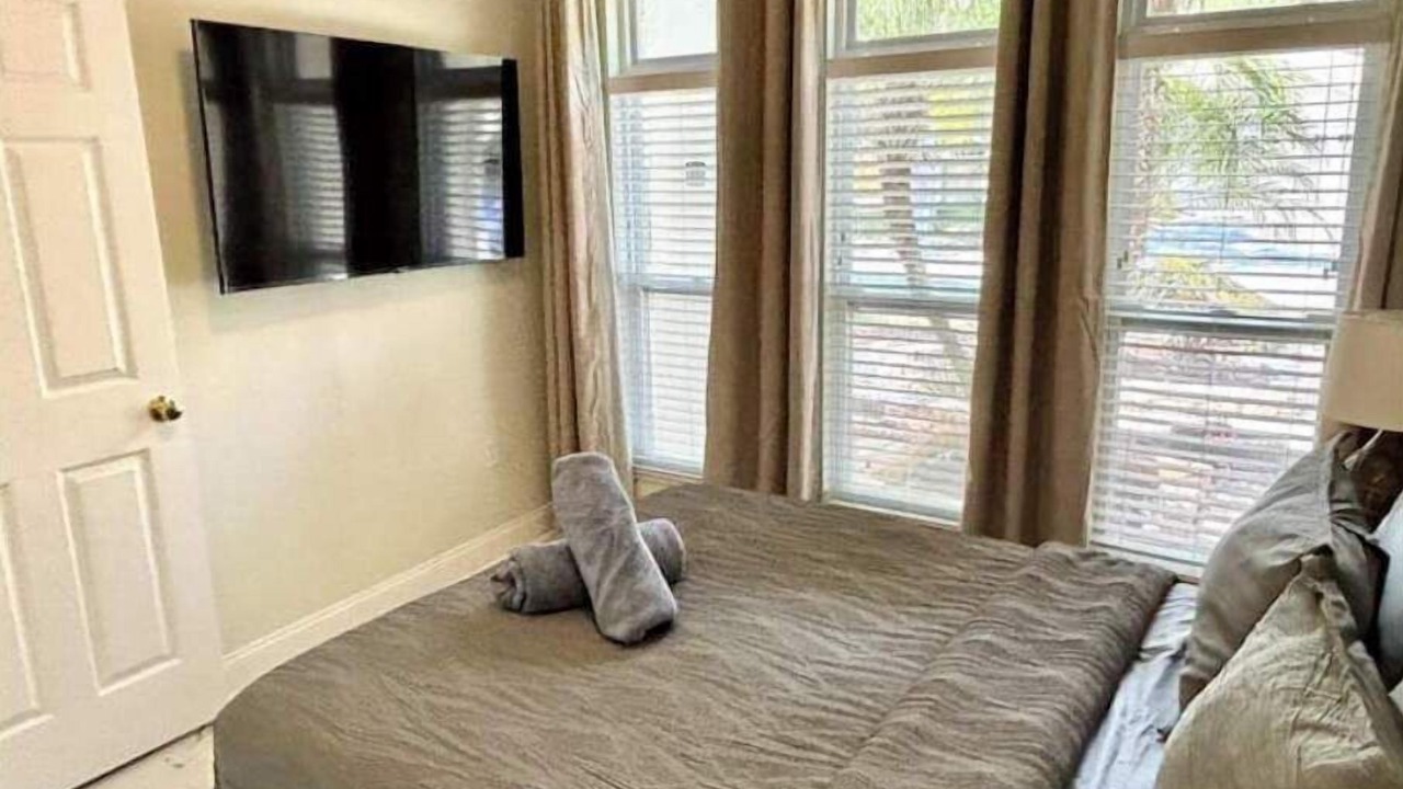 Photo of Bedroom in Town 'n' Country