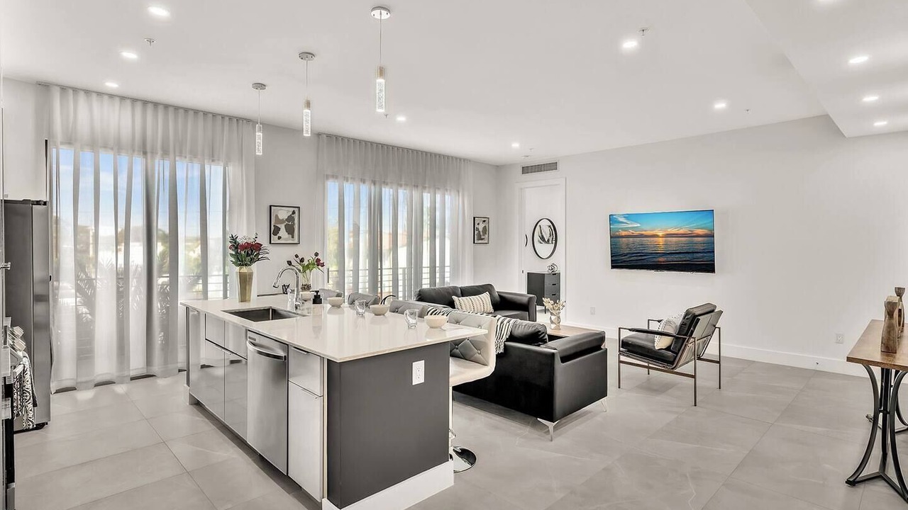 Photo of Livingroom in Harbordale