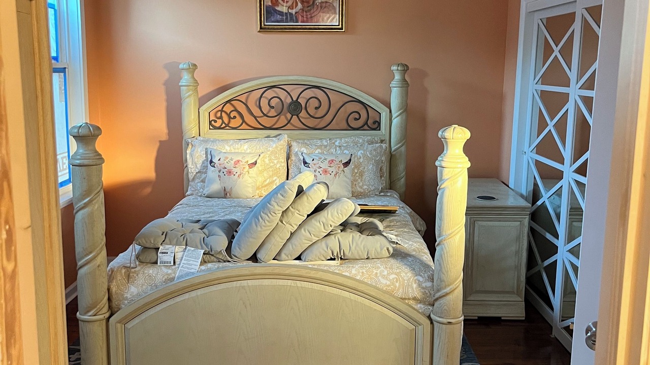 Photo of Bedroom in Quincy