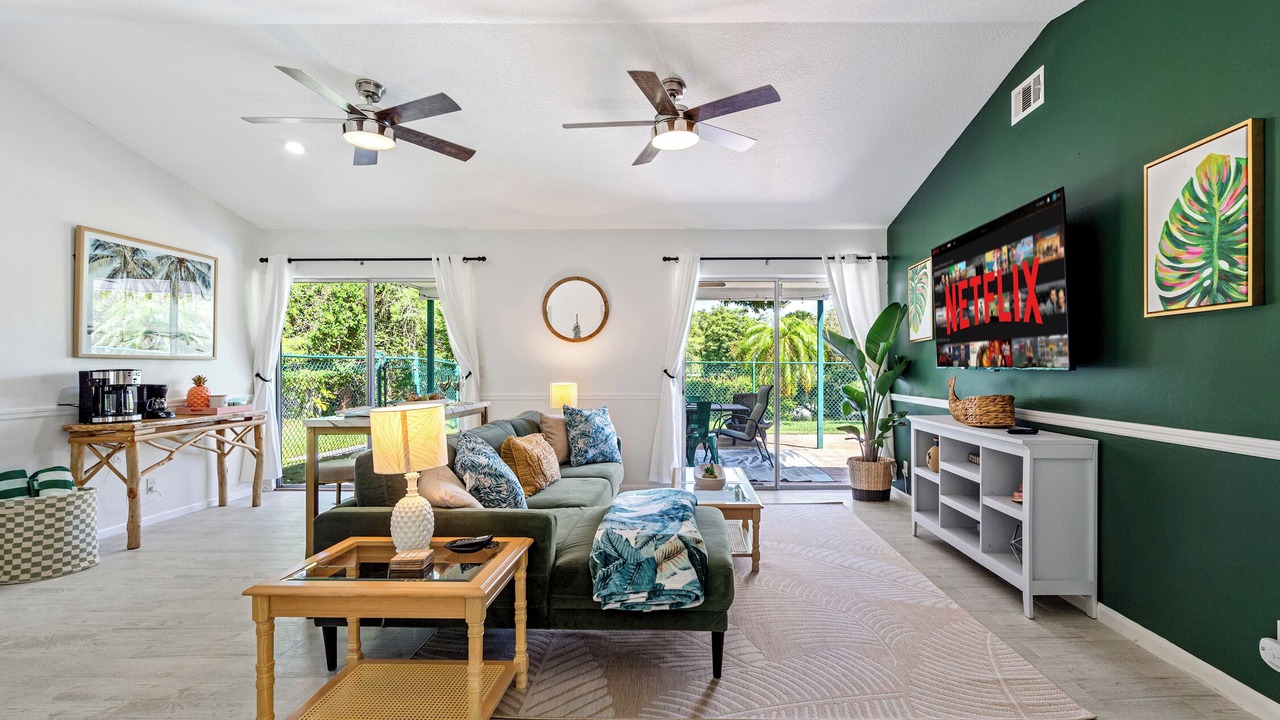 Photo of Livingroom in Jupiter Landing