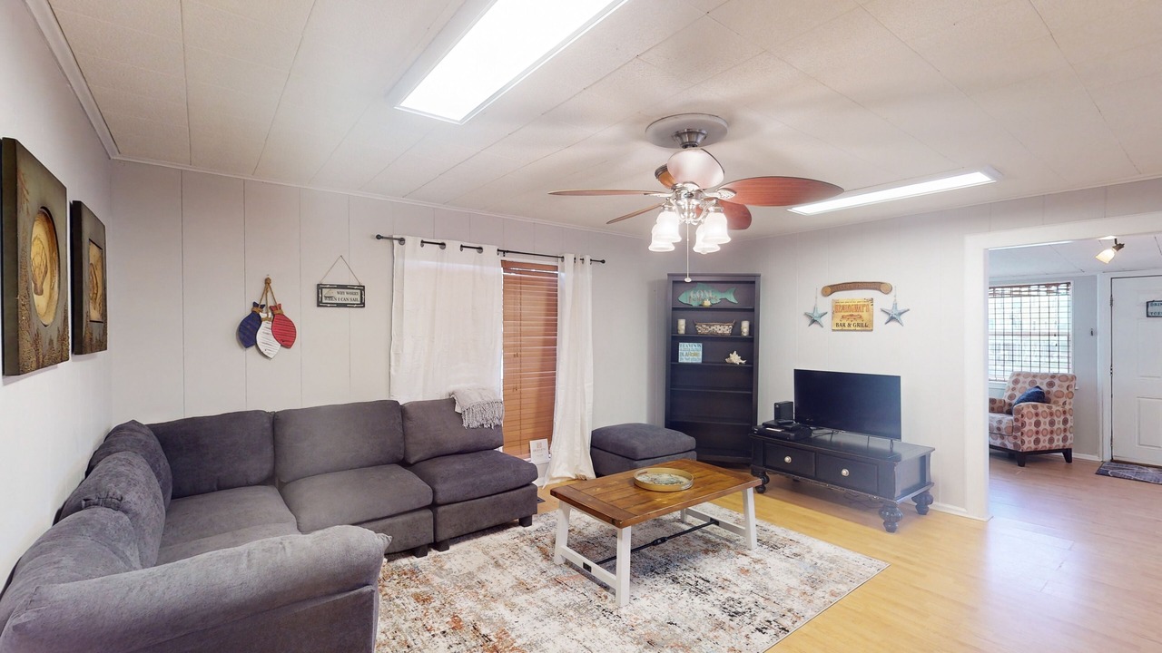 Photo of Livingroom in Fort Morgan Pines