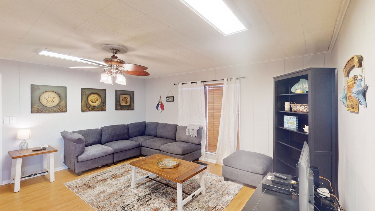 Photo of Livingroom in Fort Morgan Pines
