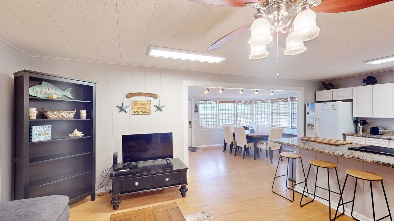Photo of Livingroom in Fort Morgan Pines