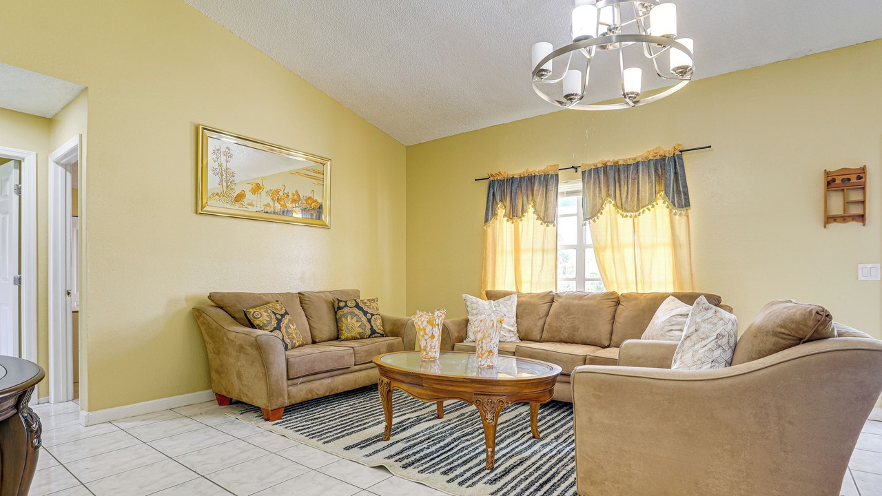 Photo of Livingroom in Fort Pierce