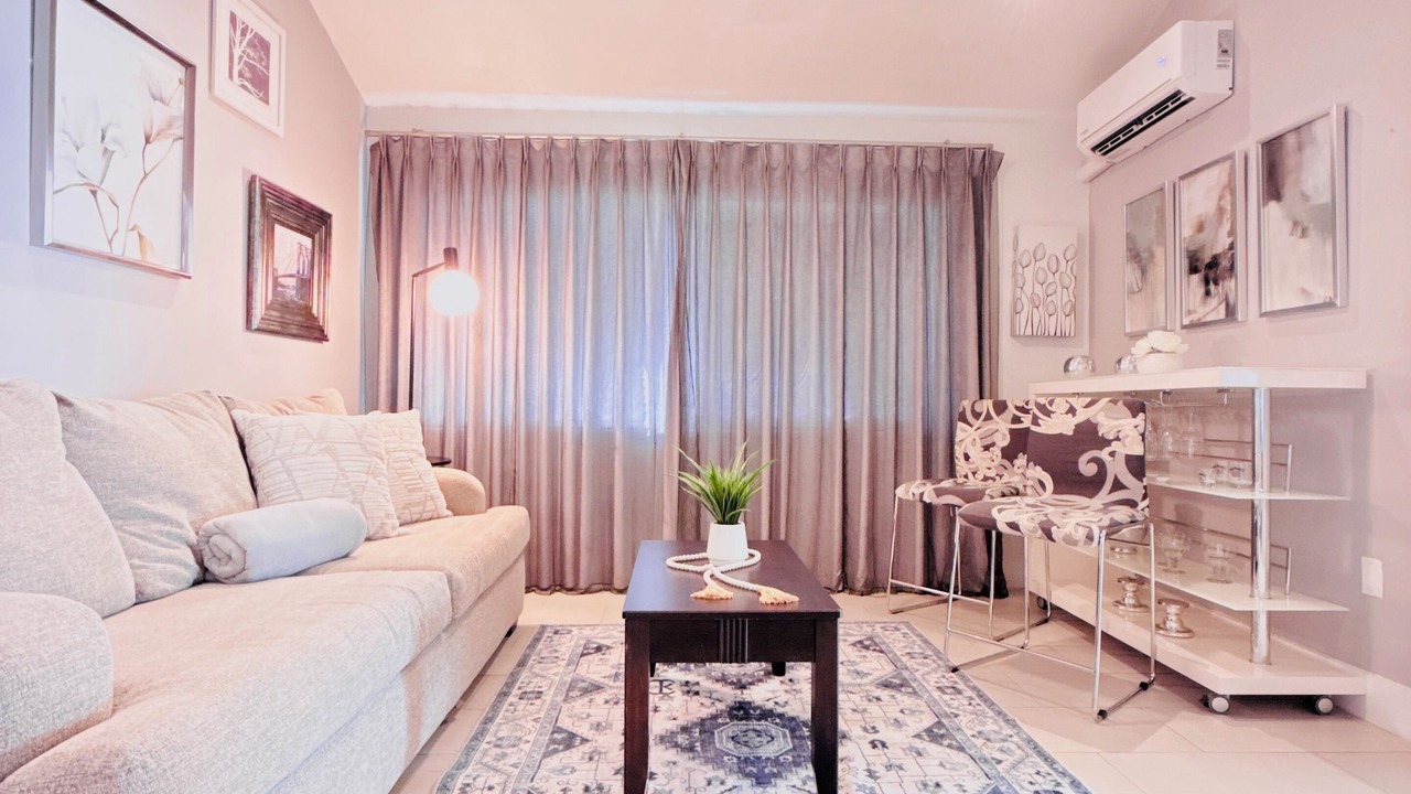 Photo of Bedroom in Coral Way