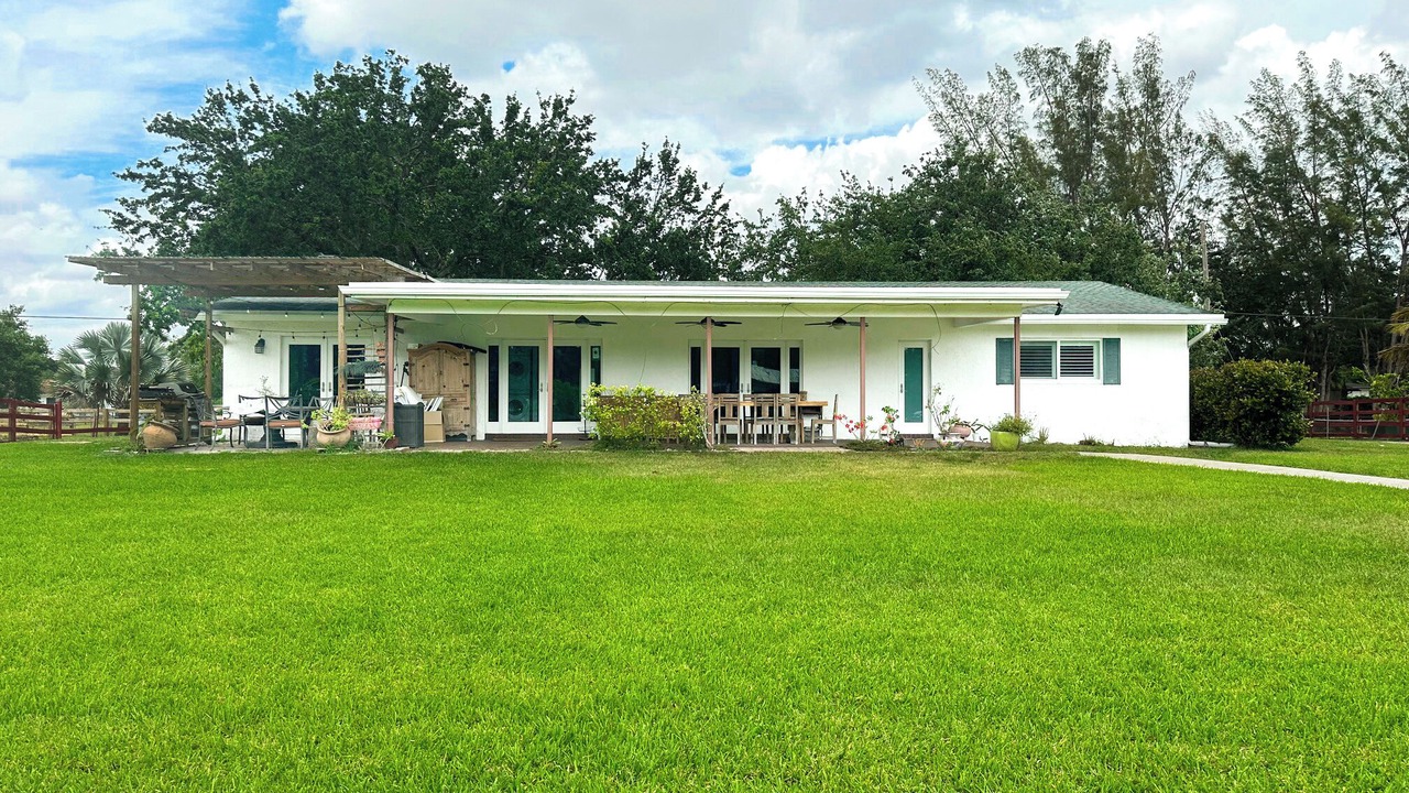 Photo of Outdoor in Weston