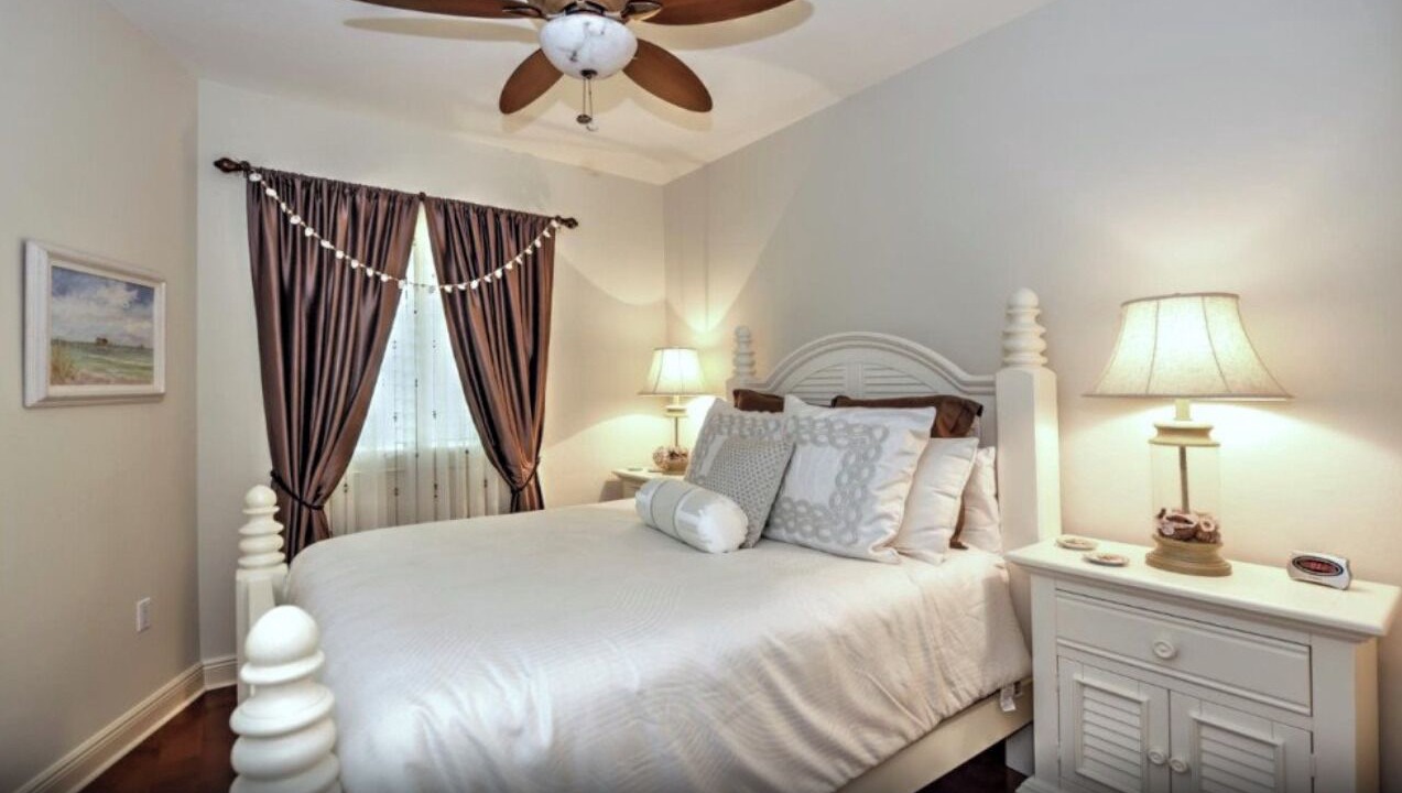 Photo of Bedroom in Royal Harbor