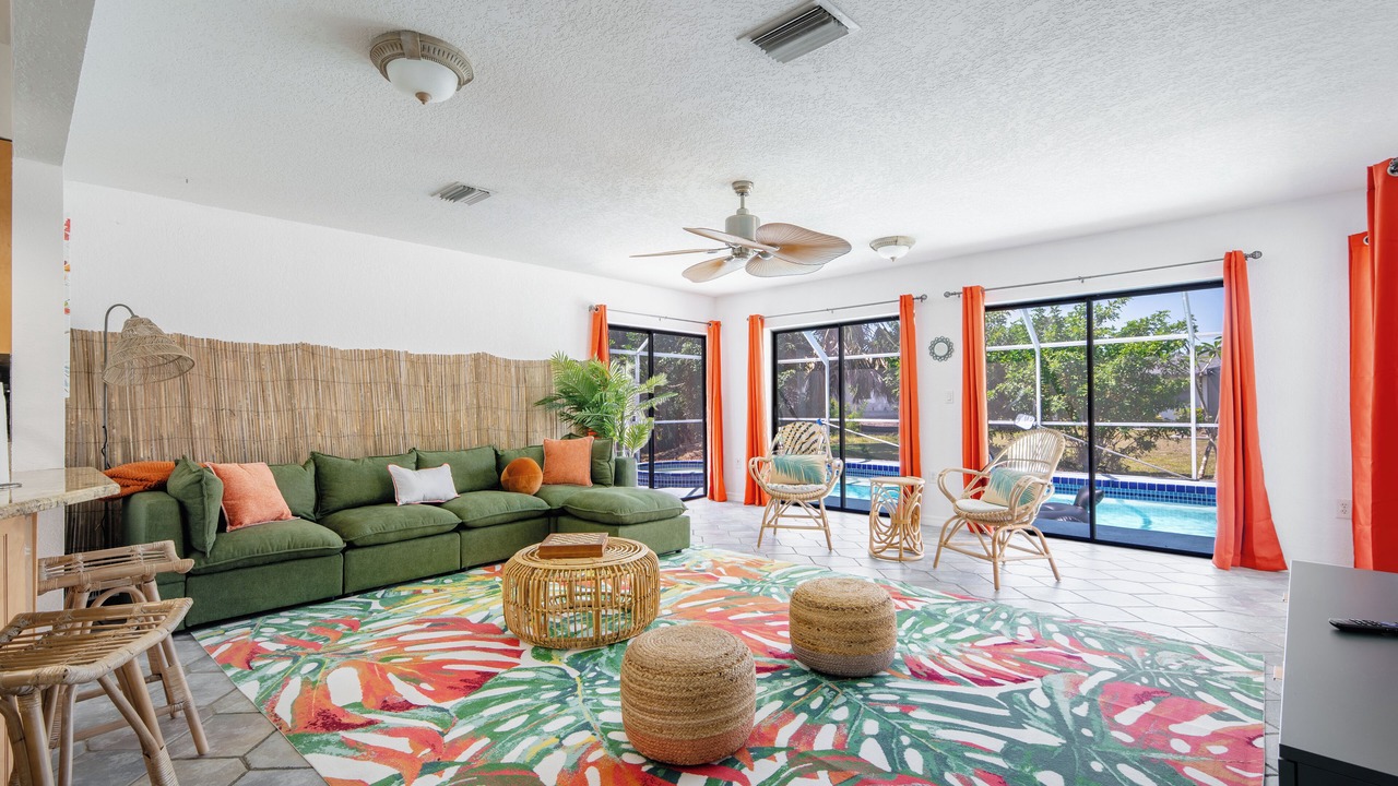 Photo of Livingroom in Gulf Cove