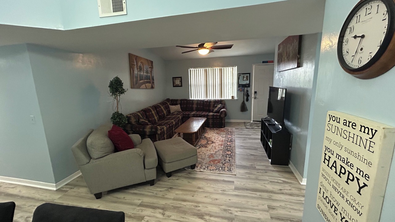 Photo of Livingroom in Gainesville