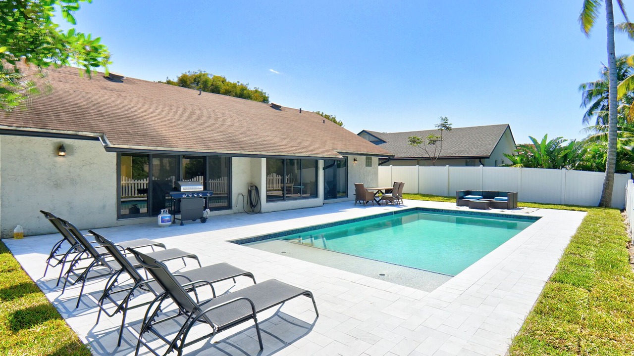 Photo of Outdoor in Tropic Palms
